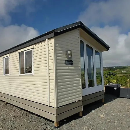 Chalet Seaside In Ardmore With Breathtaking Views *