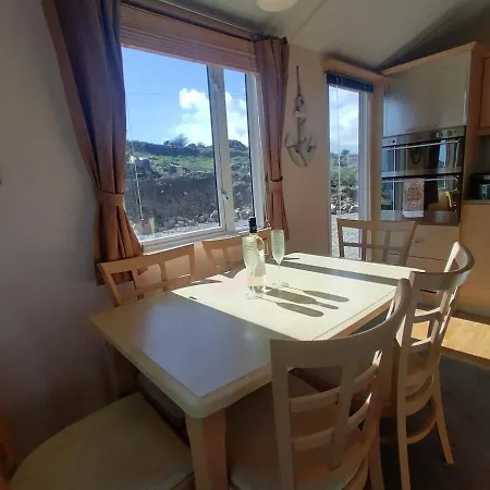 Seaside In With Breathtaking Views *