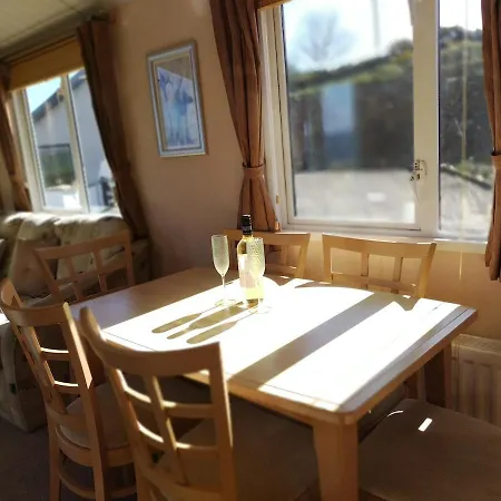 シャレー Seaside In With Breathtaking Views