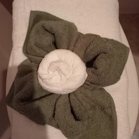 Seaside In With Breathtaking Views Domek alpejski *